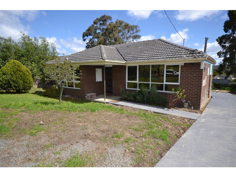 17 WALLACE WAY, MOOROOLBARK, 3138